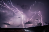 究极风暴：自然界的力量爆发